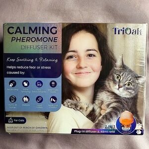 NWT TriOak Cat Calming Diffuser Kit- Cat Anxiety Relief - Pheromone Diffuser 2-1